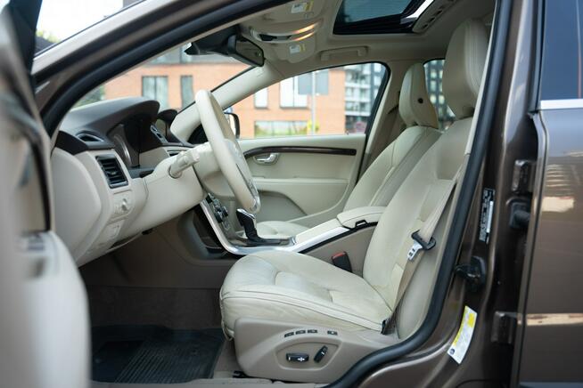 Volvo XC 70 3.2 AWD | 6 cylindrów | Jasna skóra | Szyberdach | Keyless |FV 23%