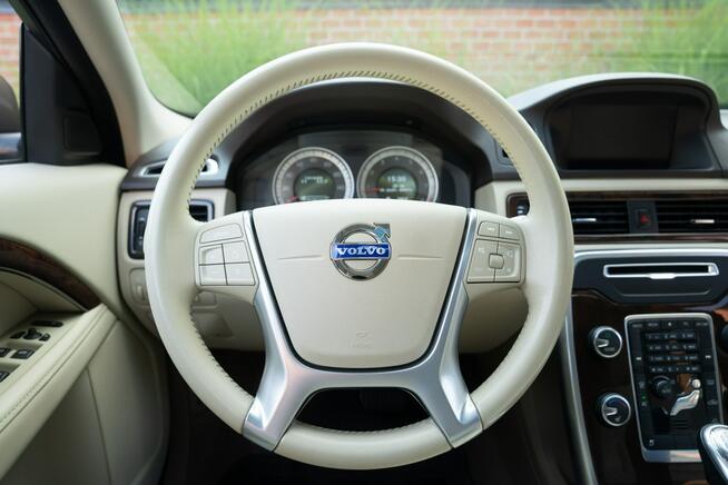 Volvo XC 70 3.2 AWD | 6 cylindrów | Jasna skóra | Szyberdach | Keyless |FV 23%