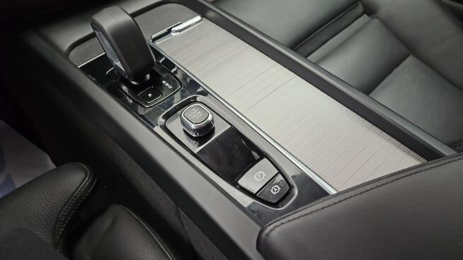 Volvo XC 60 B4 D AWD Plus Bright aut ! Z Polskiego Salonu ! Faktura VAT !