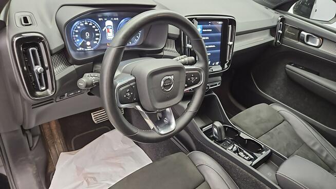 Volvo XC 40 T5 Plug-In Hybrid R-Design aut ! Z Polskiego Salonu ! Faktura VAT !