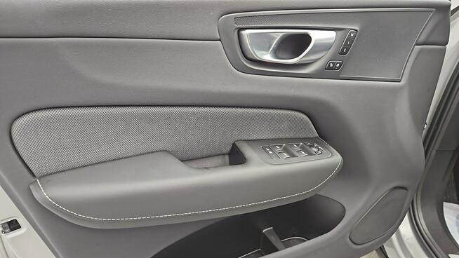 Volvo XC 60 B4 B Plus Dark aut ! Z Polskiego Salonu ! Faktura VAT !