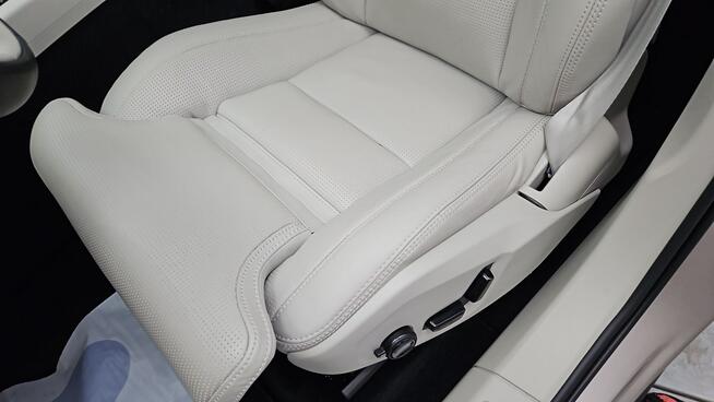 Volvo XC 60 B5 D AWD Ultimate Bright aut ! Z Polskiego Salonu ! Faktura VAT !