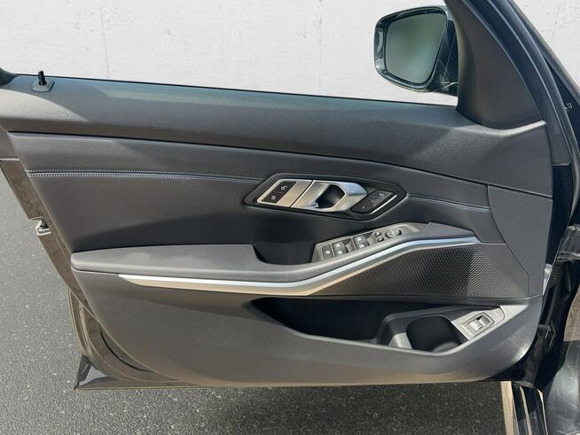 BMW 320 i M Sport sport-aut ! Z Polskiego Salonu ! Faktura Vat !