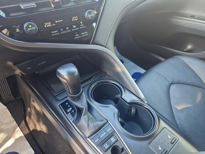 Toyota Camry 2.5 Hybrid Comfort CVT ! Z Polskiego Salonu ! FV 23 % !