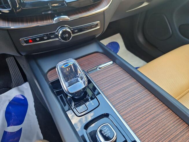 Volvo XC 60 B4 D AWD Plus Dark! Z Polskiego Salonu! Faktura VAT!