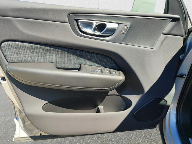 Volvo XC 60 B4 B Core ! Z Polskiego Salonu ! Faktura Vat !