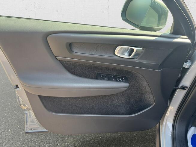 Volvo XC 40 B3 Essential! Z Polskiego Salonu! Faktura VAT!