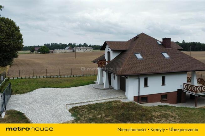 Sprzedam nowy klimatyczny dom pod lasem.