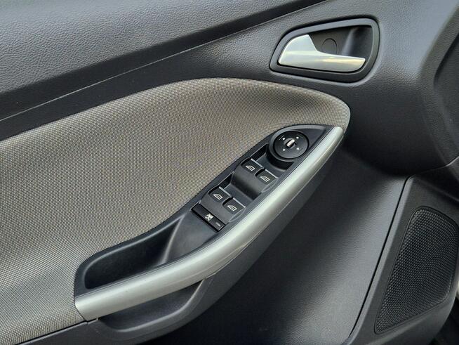 Ford Focus 1,6MPi 105KM Titanium /Serwis/Tempomat/Alufelgi/Climatronic