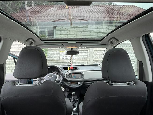 Toyota Yaris 1.33i 99KM Soll/Nawigacja/Kamera cofania/Dach Panoramiczny/SalonPL/Alu