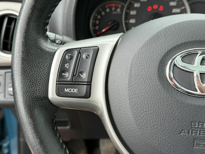 Toyota Yaris 1.33i 99KM Soll/Nawigacja/Kamera cofania/Dach Panoramiczny/SalonPL/Alu