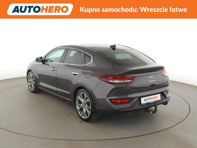 Hyundai i30 automat 140KM panorama skóra navi kamera hak grzane+wentyl. fotele tem