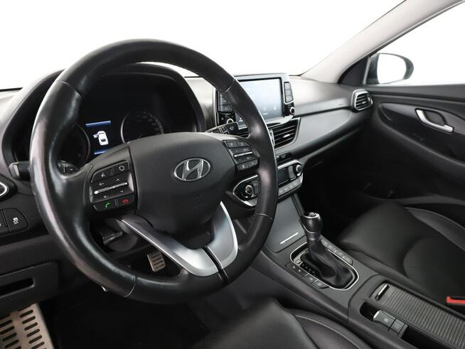 Hyundai i30 automat 140KM panorama skóra navi kamera hak grzane+wentyl. fotele tem
