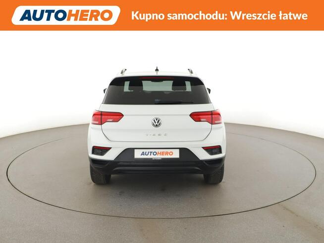 Volkswagen T-Roc navi klima auto grzane fotele czujniki parkowania