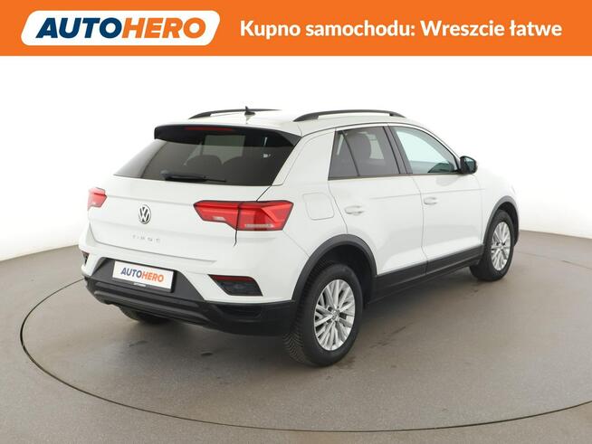 Volkswagen T-Roc navi klima auto grzane fotele czujniki parkowania