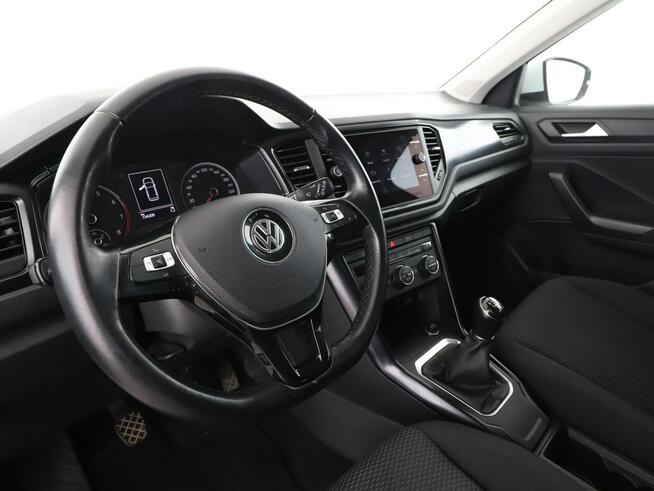 Volkswagen T-Roc navi klima auto grzane fotele czujniki parkowania