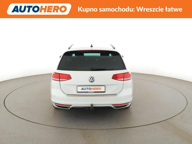 Volkswagen Passat Variant R-Line DSG navi klima auto grzane fotele kamera i czujnii parkowania