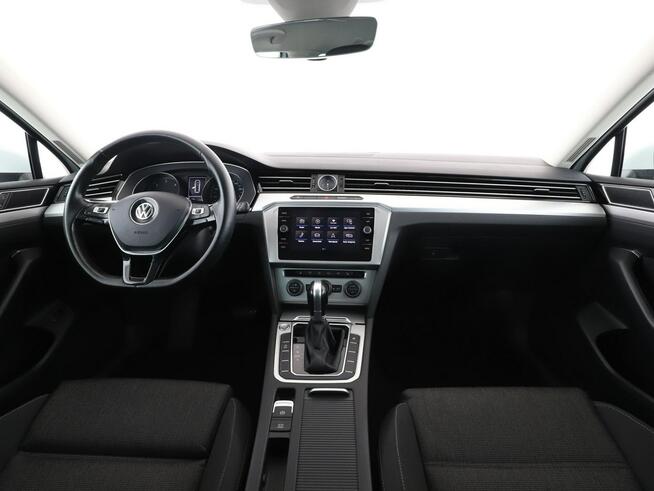 Volkswagen Passat Variant R-Line DSG navi klima auto grzane fotele kamera i czujnii parkowania