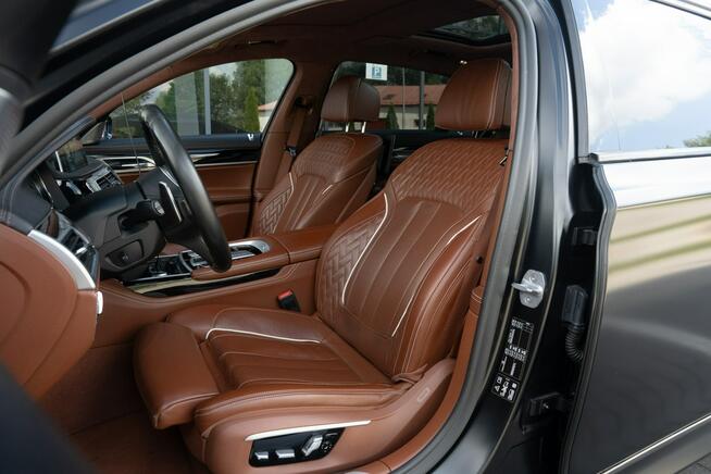 BMW M760 V12|Executive Lounge Bowers&Wilkins|Laser