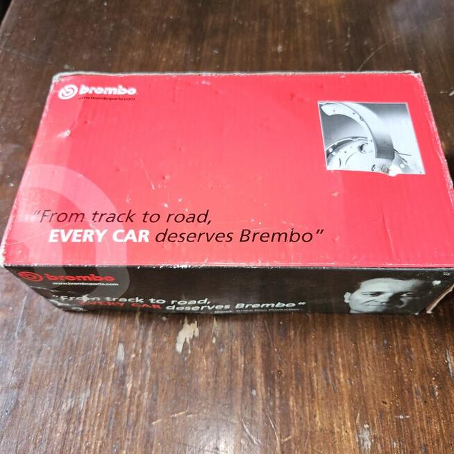 Szczęki hamulca ręcznego Brembo S 06 510 + sprężyny BMW E90