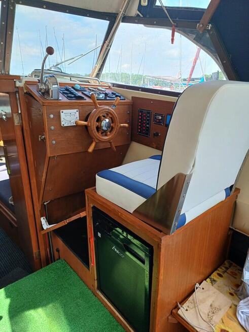 Jacht motorowy Hanto24.
