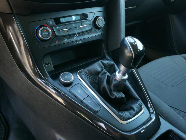 Ford Focus 1.0 E-Bst 125KM Kombi +Pak zima -Nowy rozrząd kpl -Sync -2xKlimatr