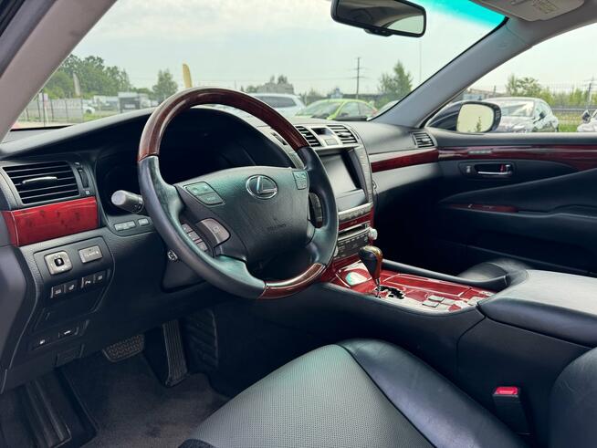Lexus LS, 2010