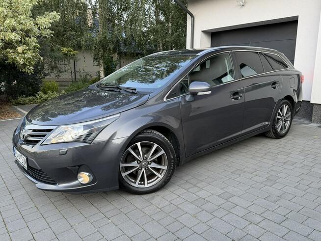 Toyota Avensis FULL*LEDY*Kamera*Cofania*Grzane*Fotele*Serwis*ASO*Zarejestrowany