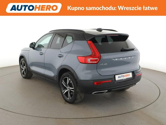 Volvo XC 40 R-Design automat 150KM 4x4 navi kamera hak LED panorama
