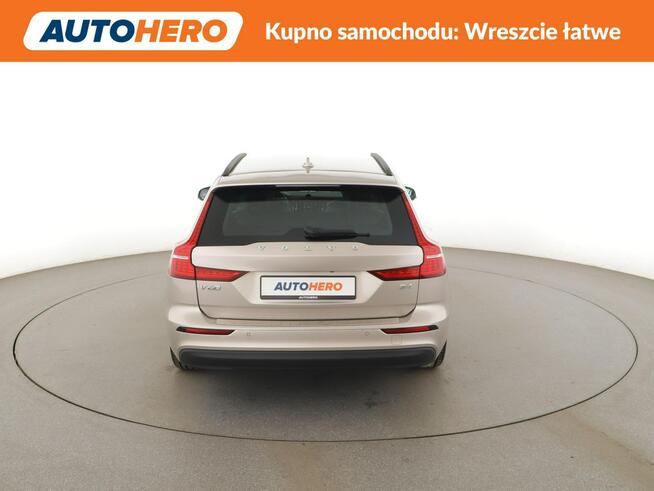 Volvo V60 FV23 full led automat mhev grzane fotele kanapa virtual navi kamera ca