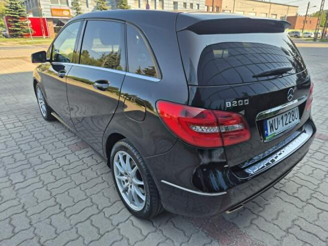 Mercedes B 200 brązowe skóry/ Harman Kardon/el. + pamięć foteli/ SERWIS