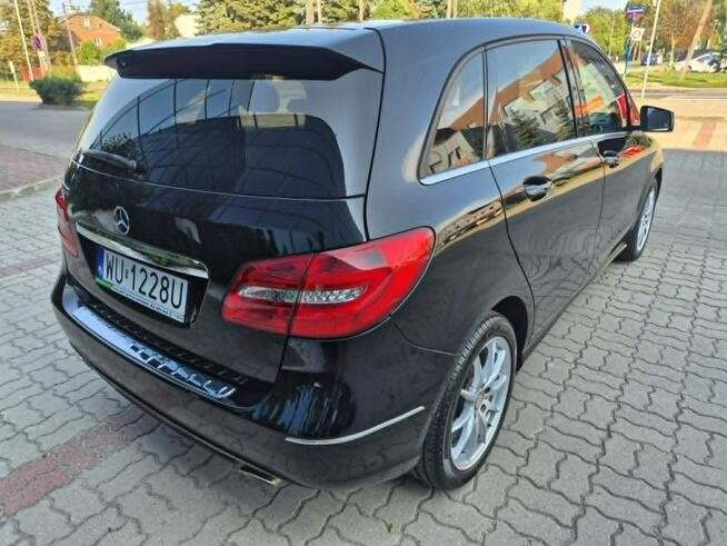 Mercedes B 200 brązowe skóry/ Harman Kardon/el. + pamięć foteli/ SERWIS