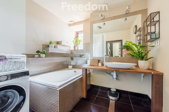 Unikalna Willa 240 m² w Ząbkach