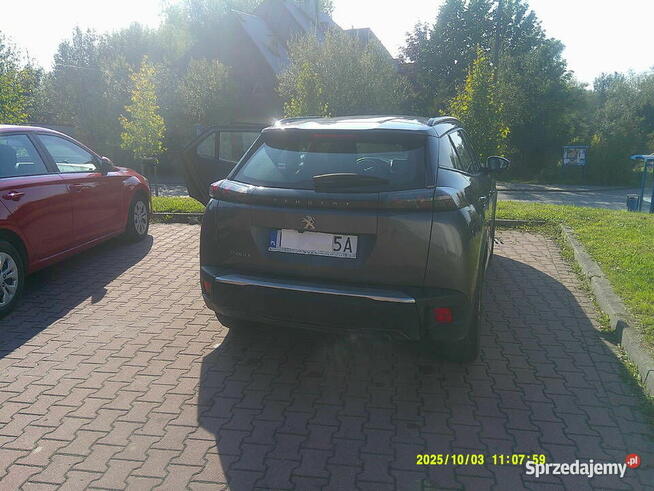 mały suv peugot model 2008 rok prod 2020..