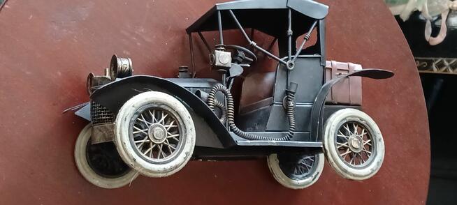 25 dlugi wysoki 11/ 15/14/9,5-z metalu model samochodu kolek