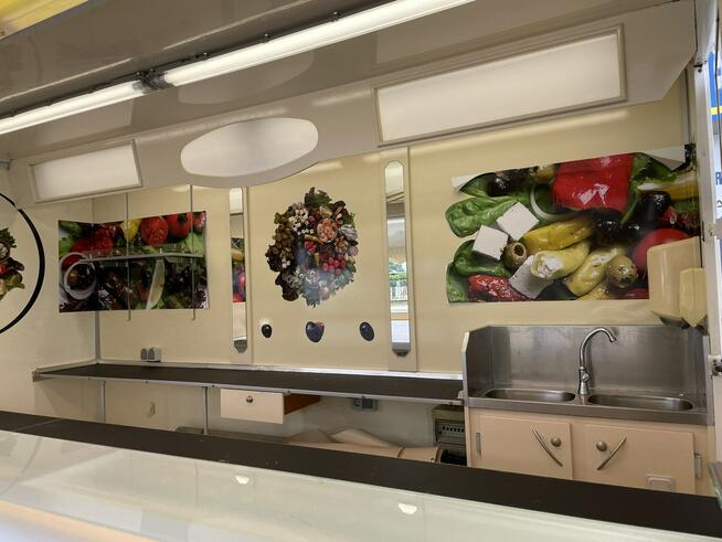 Inna Inny Autosklep przyczepa wędlin Gastronomiczny Food Truck Foodtruck Sklep