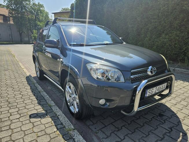 Toyota RAV-4 Klima / Nawigacja / Skóra / Podgrzewane fotele / Kamera cofania / 4x4