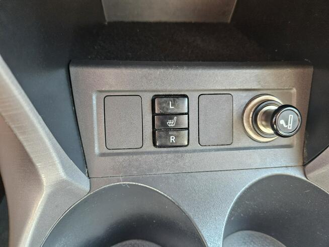 Toyota RAV-4 Klima / Nawigacja / Skóra / Podgrzewane fotele / Kamera cofania / 4x4