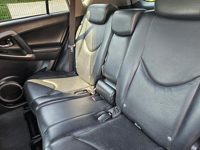 Toyota RAV-4 Klima / Nawigacja / Skóra / Podgrzewane fotele / Kamera cofania / 4x4
