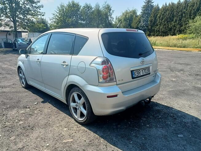 Toyota Corolla Verso 2.2 D-4d 177km 06r 7os