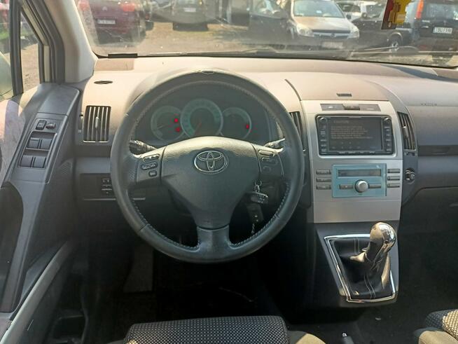 Toyota Corolla Verso 2.2 D-4d 177km 06r 7os