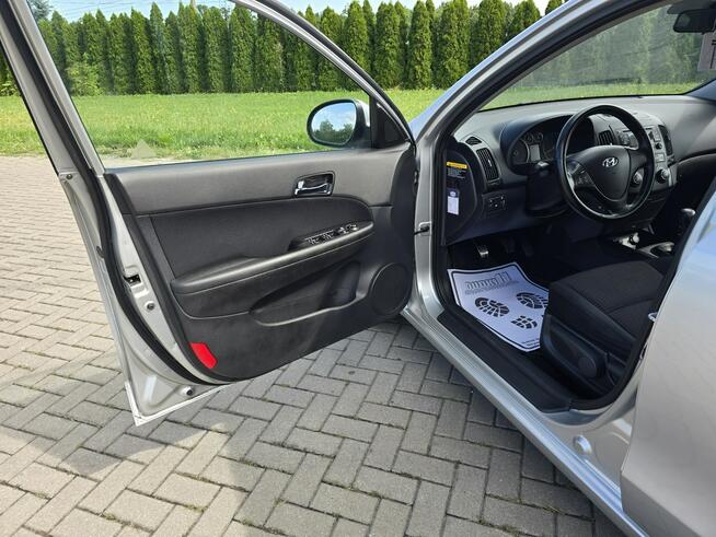 Hyundai i30 1,6Benz Serwis.Klimatronic.Parktronic.Centralka.El.szyby.Alulegi.