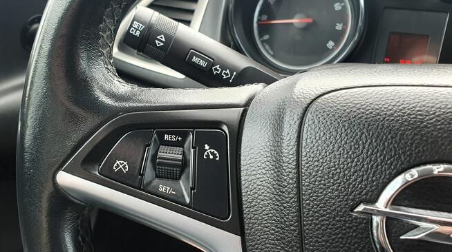 Opel Astra Oryginalny lakier/6 biegów/Światła jazdy dziennej/Alufelgi/Tempomat