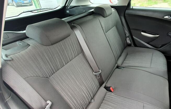 Opel Astra Oryginalny lakier/6 biegów/Światła jazdy dziennej/Alufelgi/Tempomat