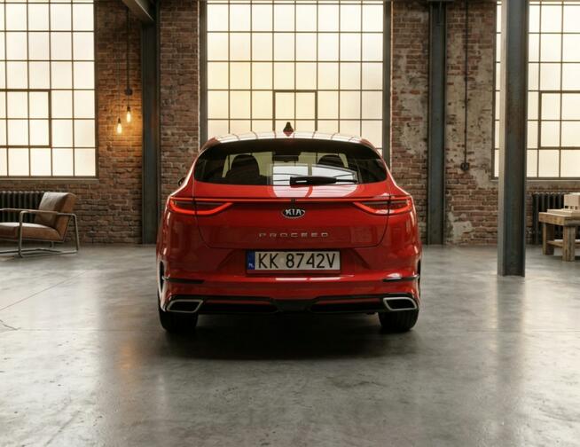 Kia Pro Cee'd Bezwypadkowy serwis rok gwarancji