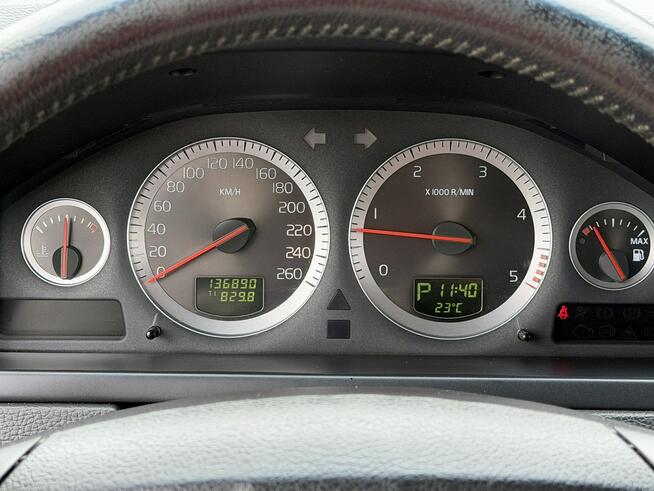 Volvo XC 90 2,4D5 200KM AWD/Automat/7Foteli/Skóra/PDC/RSE/Hak/Pod.Fotele/Serwis