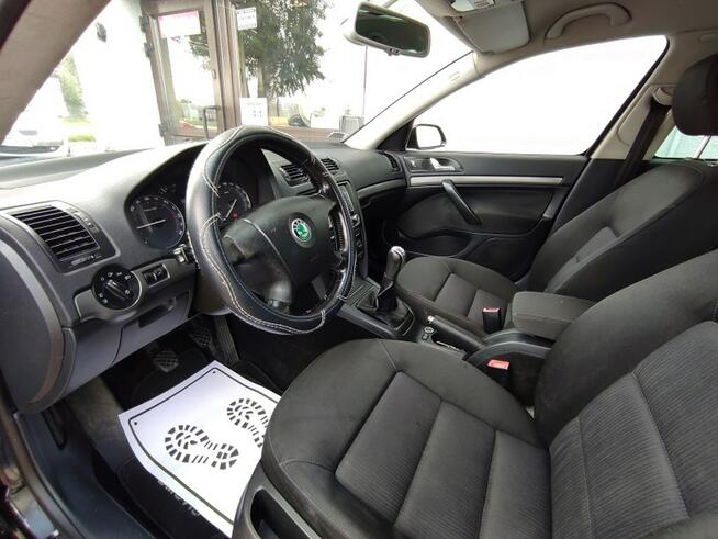 Škoda Octavia klimatronik, kolorowa nawigacja, parktronik, nowe opony, ksenon, zarej