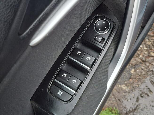 Kia Cee'd Klimatyzacja, Czujniki parkowania, Asystent pasa ruchu, PL Salon
