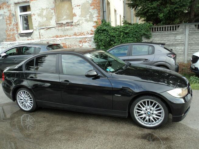 sprzedam ładneBMW 318i 2.0 b+gaz 130 KM