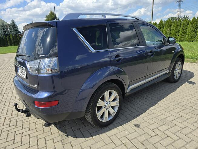 Mitsubishi Outlander 2,4benz Automat.Napęd 4x4.Szyberdach.Skóry.7 osobowe.Tempomat